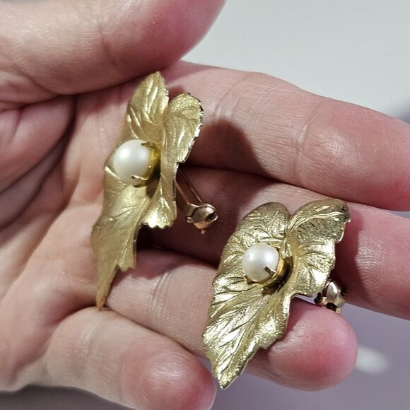 Set 2 Vintage 1959 Textured Gold-tone Chit-Chat Pin Brooch Signed Sarah Coventry - Picture 2 of 11